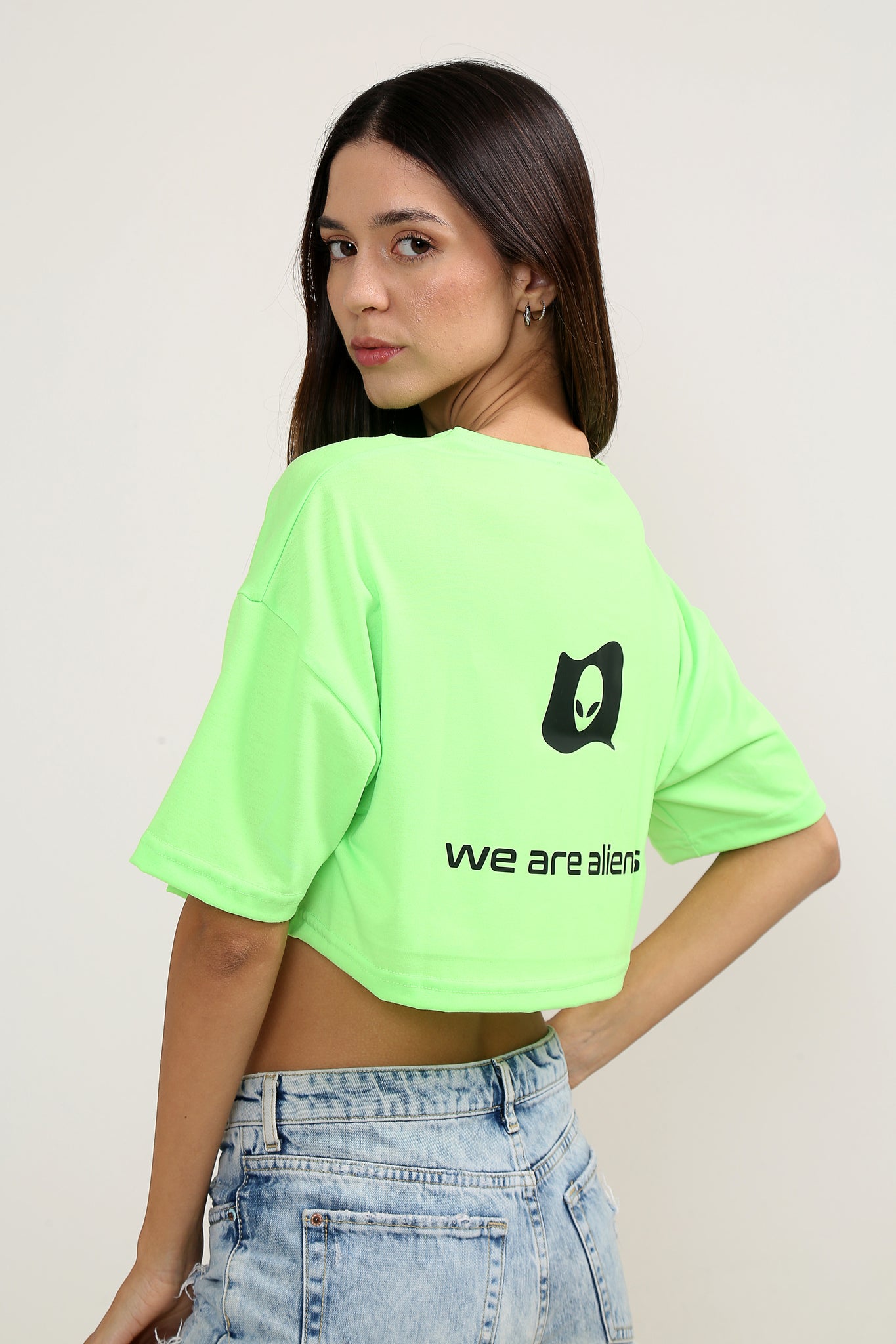 We Are Aliens Oversize Neon Yeşil Crop-Top Kadın T-shirt